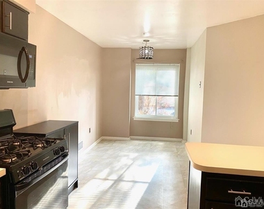 104 Nathan Drive - Photo Thumbnail 9