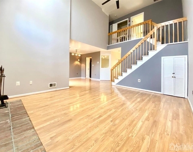 104 Nathan Drive - Photo Thumbnail 5