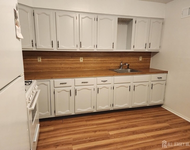 47 Thorpe Avenue - Photo Thumbnail 3