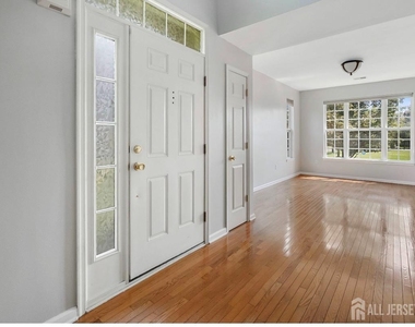 50 Wlodarczyk Place - Photo Thumbnail 4