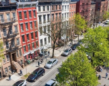 208 E 7th Street - Photo Thumbnail 8