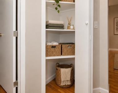 208 E 7th Street - Photo Thumbnail 4