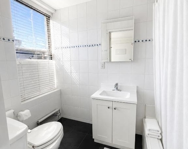 280 Riverside Drive - Photo Thumbnail 8