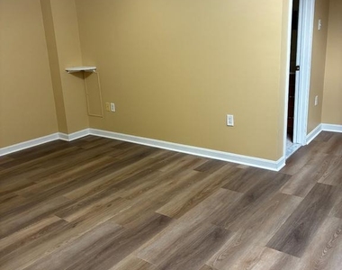 16 Catalpa Court - Photo Thumbnail 11