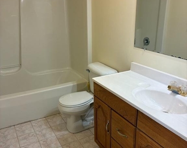 16 Catalpa Court - Photo Thumbnail 3