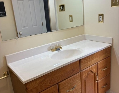 16 Catalpa Court - Photo Thumbnail 4