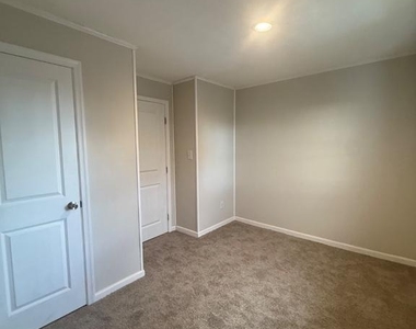 135 Beeden Lane - Photo Thumbnail 7