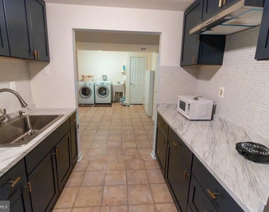4 Fieldstone Court - Photo Thumbnail 16