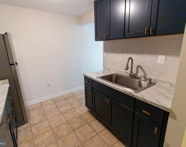 4 Fieldstone Court - Photo Thumbnail 13