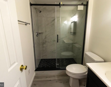 4 Fieldstone Court - Photo Thumbnail 8