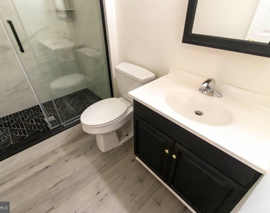 4 Fieldstone Court - Photo Thumbnail 7
