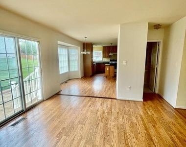 9505 Wigwag Court - Photo Thumbnail 11