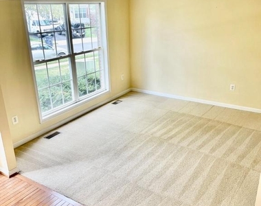 9505 Wigwag Court - Photo Thumbnail 3