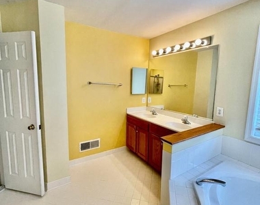 9505 Wigwag Court - Photo Thumbnail 29