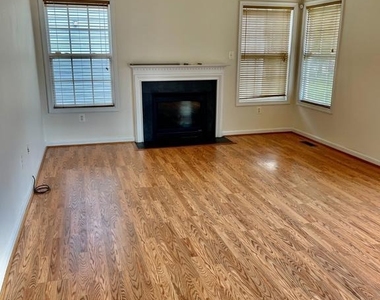 9505 Wigwag Court - Photo Thumbnail 10