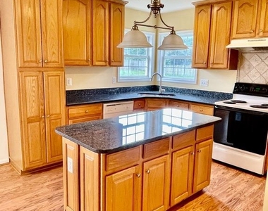 9505 Wigwag Court - Photo Thumbnail 16