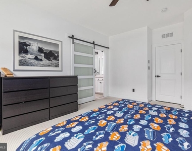 7082 Saint Hill Court - Photo Thumbnail 36