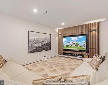 7082 Saint Hill Court - Photo Thumbnail 47
