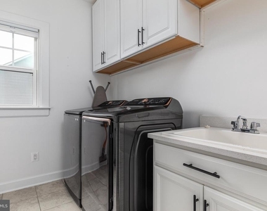 7082 Saint Hill Court - Photo Thumbnail 43