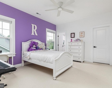7082 Saint Hill Court - Photo Thumbnail 39