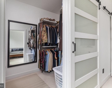 7082 Saint Hill Court - Photo Thumbnail 27