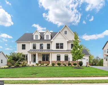 7082 Saint Hill Court - Photo Thumbnail 1