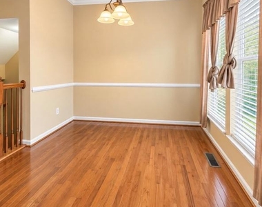 1469 Fawn Hollow Lane - Photo Thumbnail 4