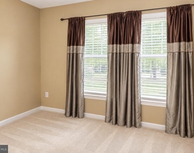 1469 Fawn Hollow Lane - Photo Thumbnail 11