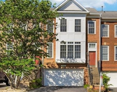 17507 Cajun Court - Photo Thumbnail 2