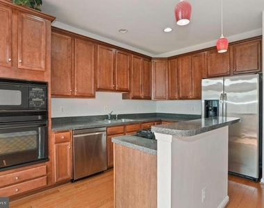 22052 Dilworth Square - Photo Thumbnail 10