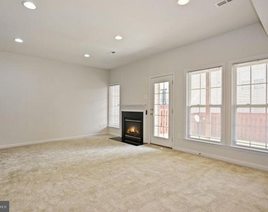22052 Dilworth Square - Photo Thumbnail 22