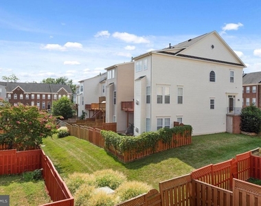 22052 Dilworth Square - Photo Thumbnail 32