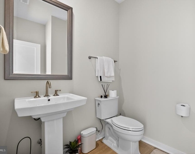43498 Madison Springs Terrace - Photo Thumbnail 12