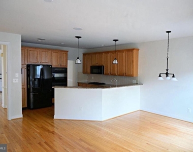 19871 Naples Lakes Terrace - Photo Thumbnail 4
