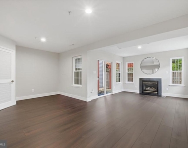 43092 Francis Square - Photo Thumbnail 7