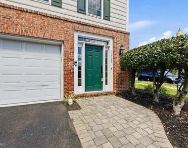 43092 Francis Square - Photo Thumbnail 2