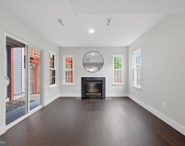 43092 Francis Square - Photo Thumbnail 10