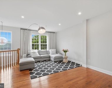 43092 Francis Square - Photo Thumbnail 13
