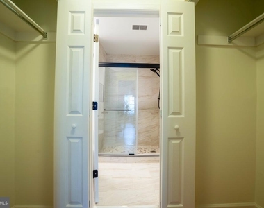 12887 Grays Pointe Road - Photo Thumbnail 16