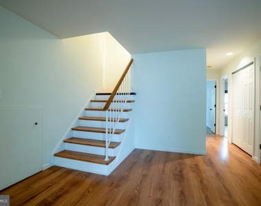 12887 Grays Pointe Road - Photo Thumbnail 4