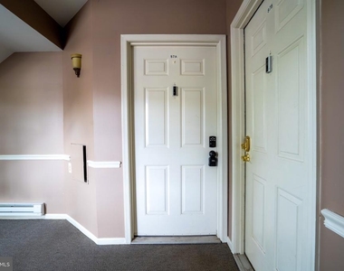 12887 Grays Pointe Road - Photo Thumbnail 3