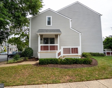12887 Grays Pointe Road - Photo Thumbnail 1