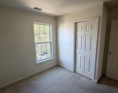 13643 Saint Johns Wood Place - Photo Thumbnail 23