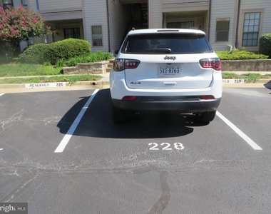 6919 Mary Caroline Circle - Photo Thumbnail 30