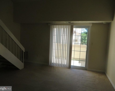 6919 Mary Caroline Circle - Photo Thumbnail 5