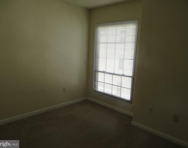 6919 Mary Caroline Circle - Photo Thumbnail 15