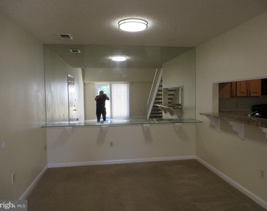 6919 Mary Caroline Circle - Photo Thumbnail 3