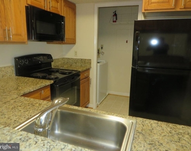 6919 Mary Caroline Circle - Photo Thumbnail 6