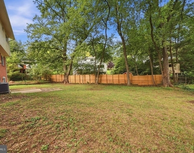 8608 Parliament Drive - Photo Thumbnail 32