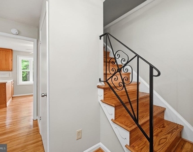 8608 Parliament Drive - Photo Thumbnail 9